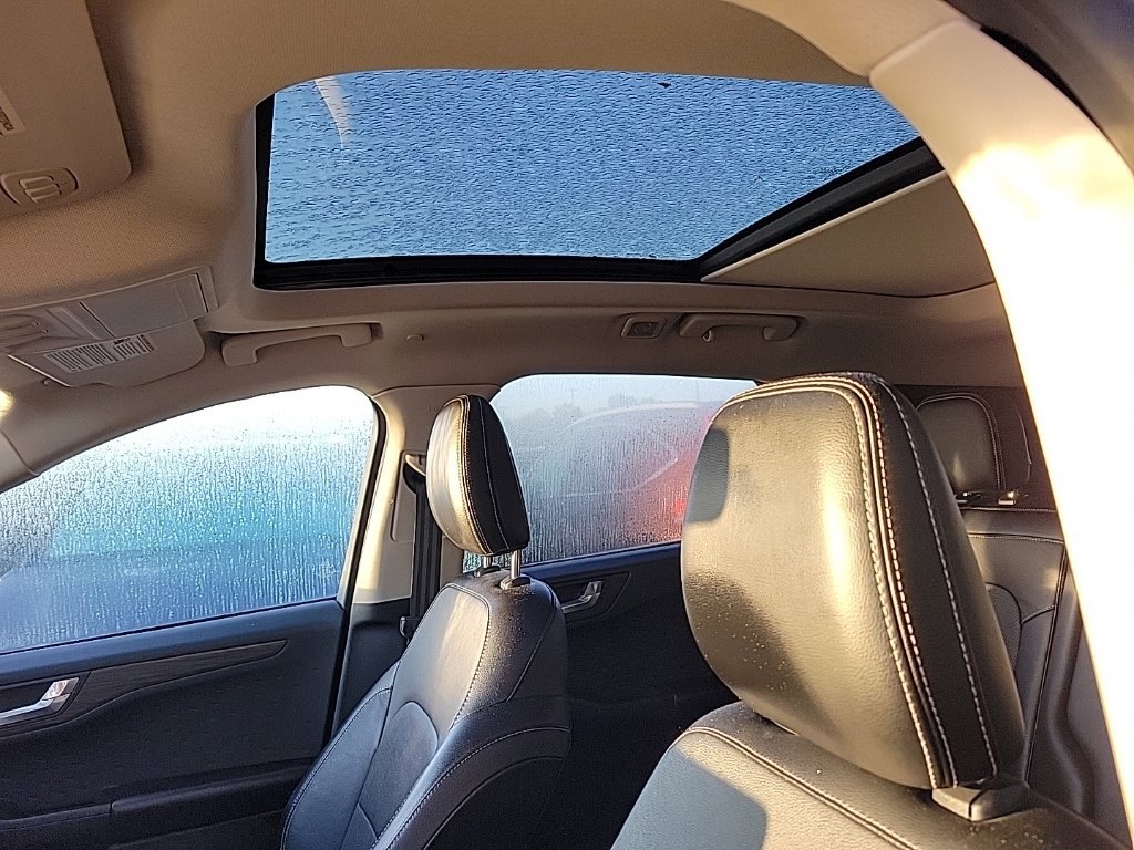 Used 2020 Ford Escape Titanium FWD image 7