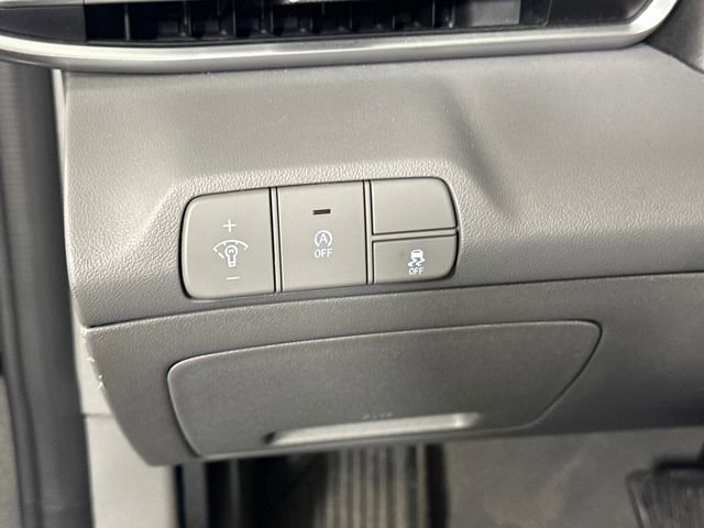 Used 2025 Hyundai Elantra SE w/ Cargo Package image 19