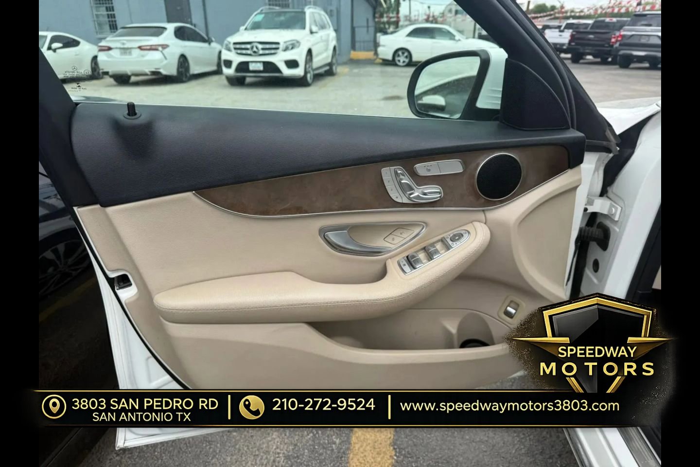Used 2015 Mercedes-Benz C 300 Sedan image 7