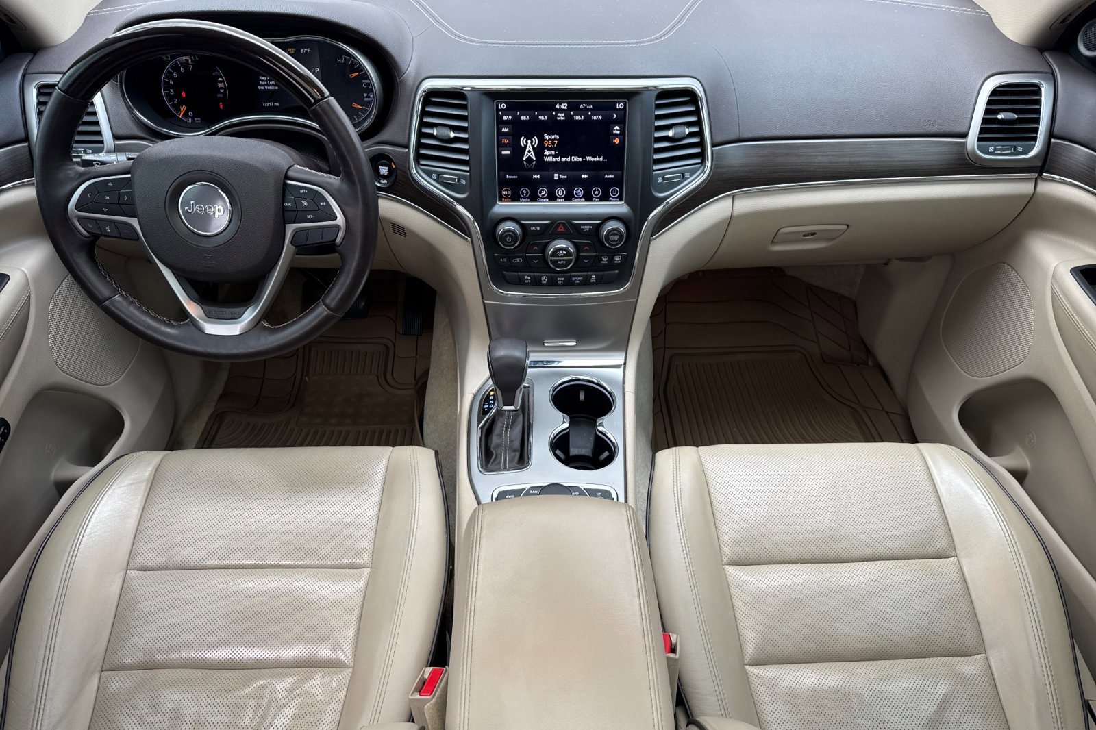 Used 2018 Jeep Grand Cherokee Overland AWD/4WD image 15