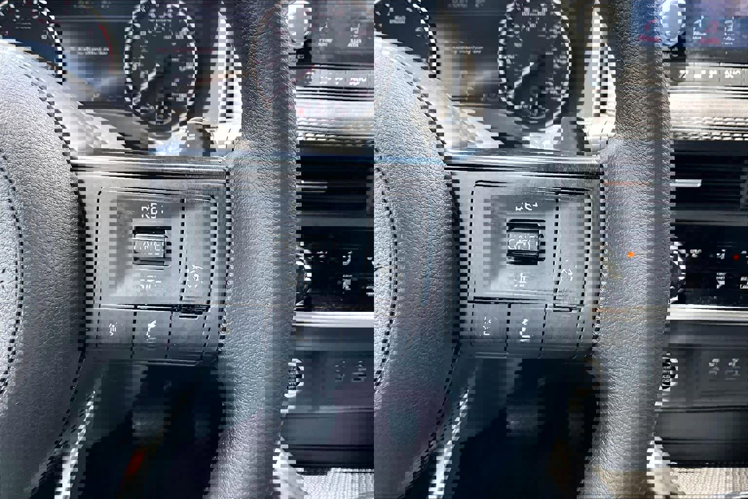 Used 2022 Nissan Rogue S image 23