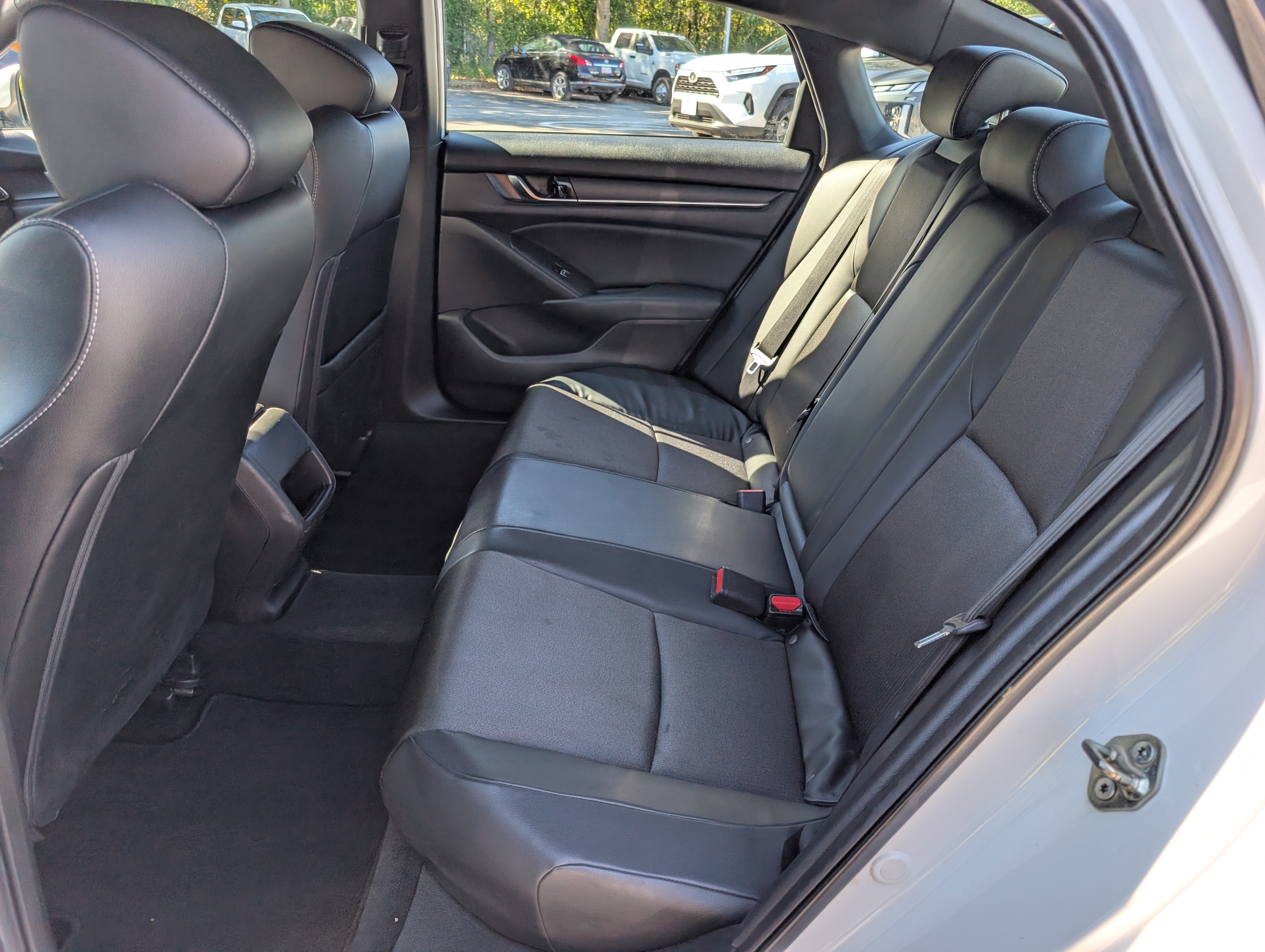 Used 2018 Honda Accord Sport image 15