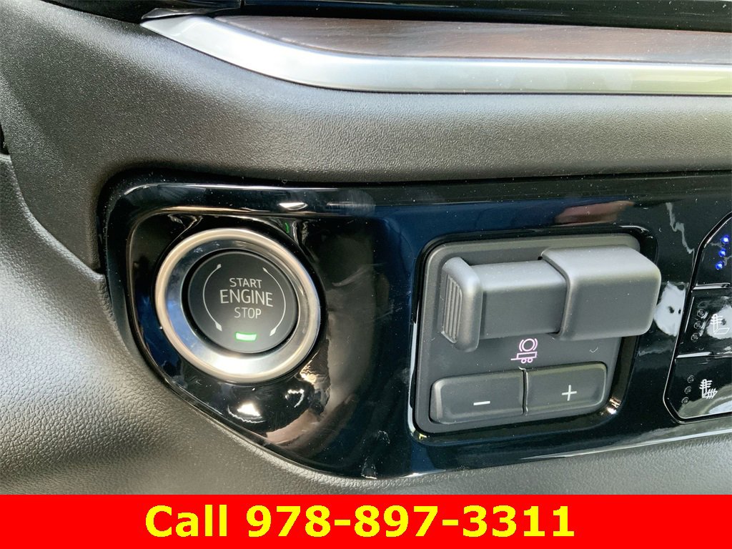 New 2025 GMC Sierra 2500 SLT w/ SLT Convenience Package image 17