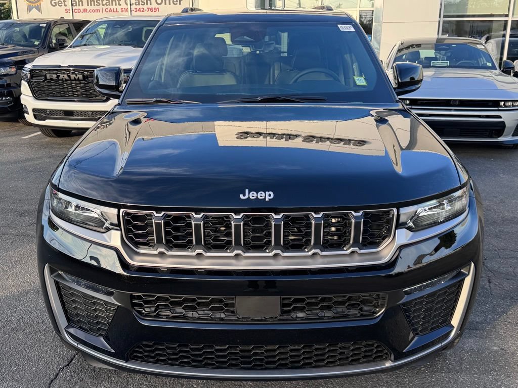 New 2026 Jeep Grand Cherokee Limited AWD/4WD image 2