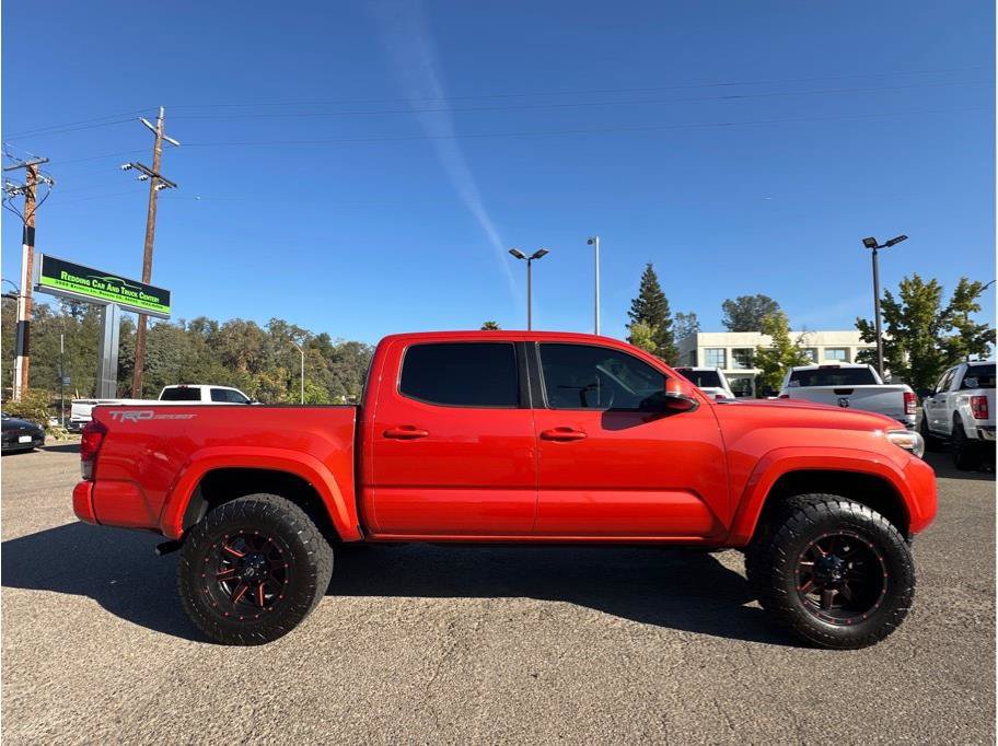 Used 2016 Toyota Tacoma TRD Sport w/ Towing Package RWD image 9