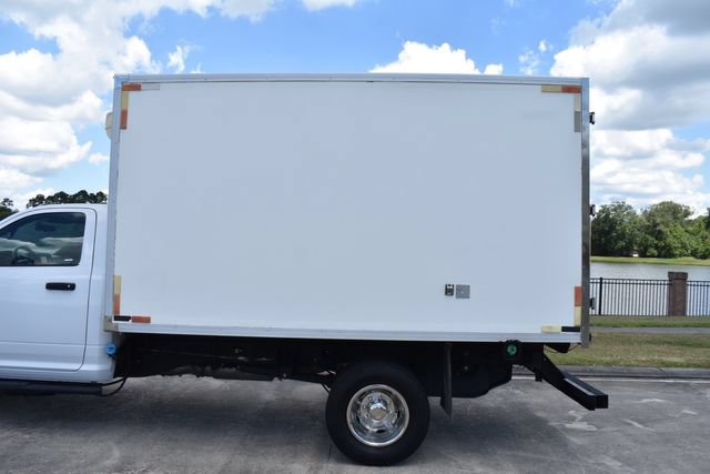 Used 2021 RAM 3500 Tradesman w/ Chrome Appearance Group RWD image 9
