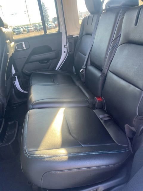 Used 2022 Jeep Wrangler Unlimited Rubicon 4xe w/ Cold Weather Group image 10