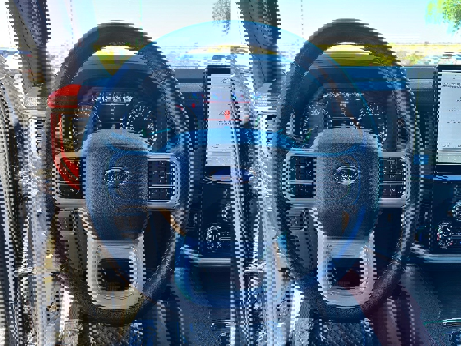 Used 2024 Ford Expedition Limited image 19