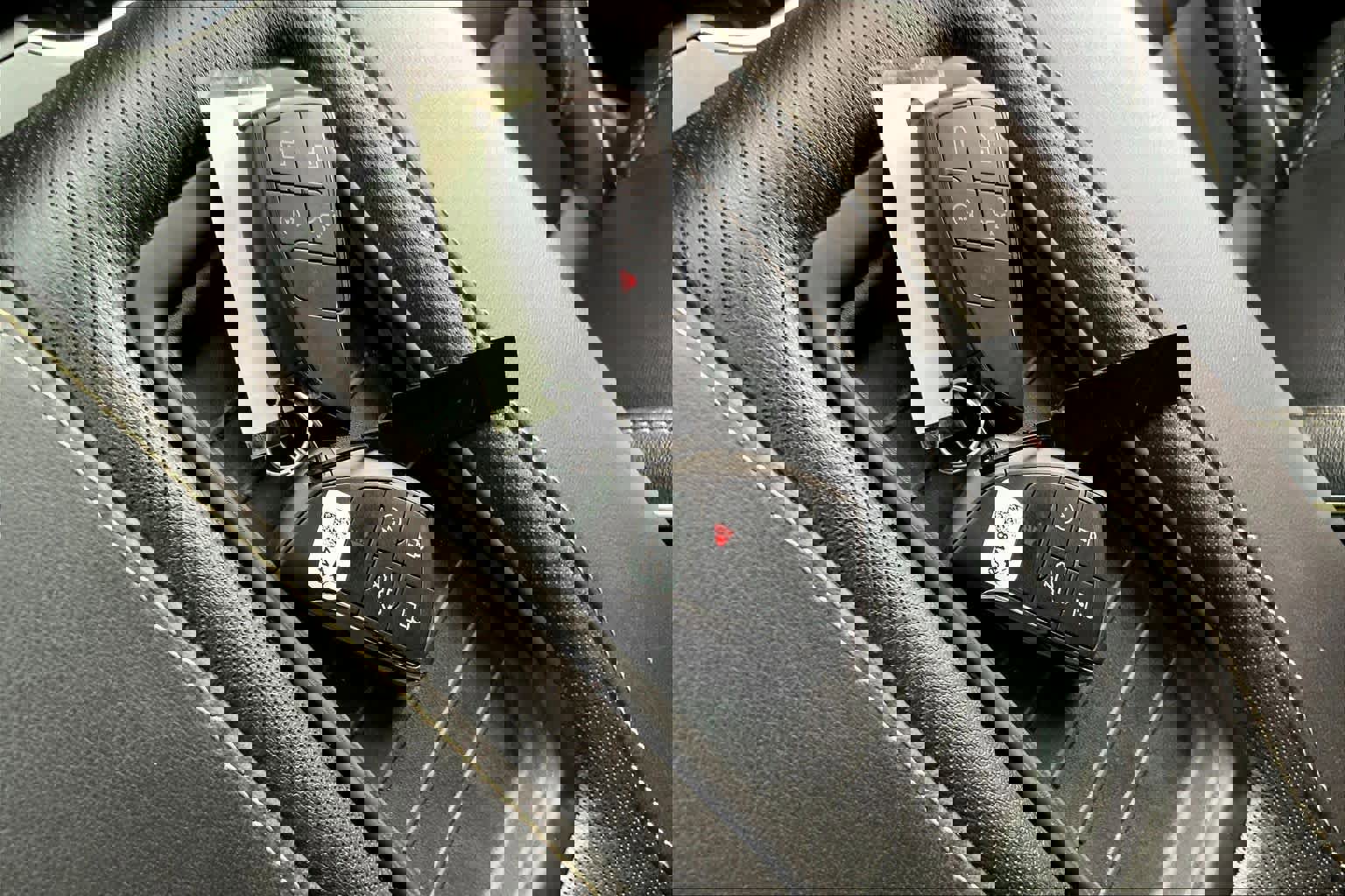 Used 2022 GMC Yukon SLT w/ SLT Luxury Package image 13