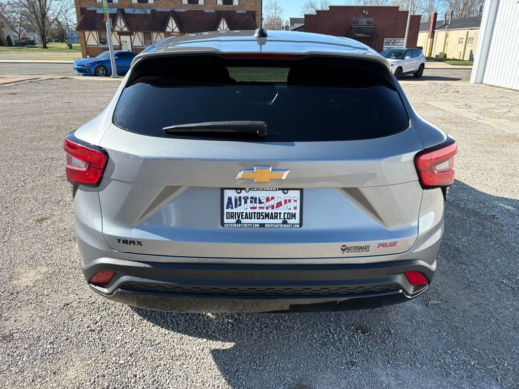 Used 2025 Chevrolet Trax RS image 26