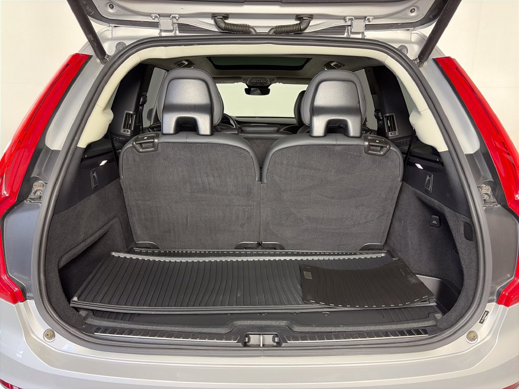 Used 2024 Volvo XC90 B5 Plus AWD/4WD image 26