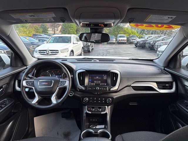 Used 2024 GMC Terrain SLE AWD/4WD image 25