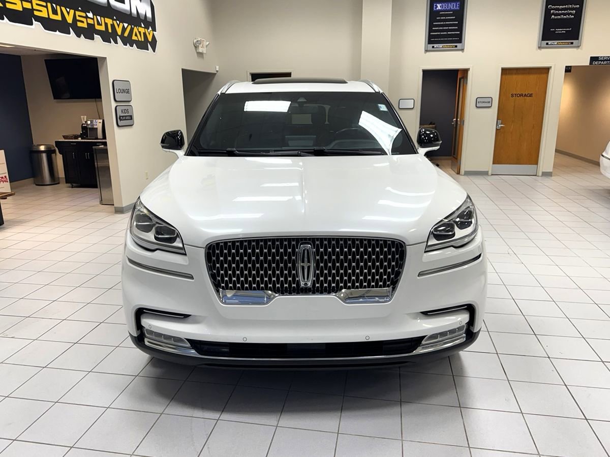 Used 2020 Lincoln Aviator Reserve w/ Equipment Group 202A AWD/4WD image 3