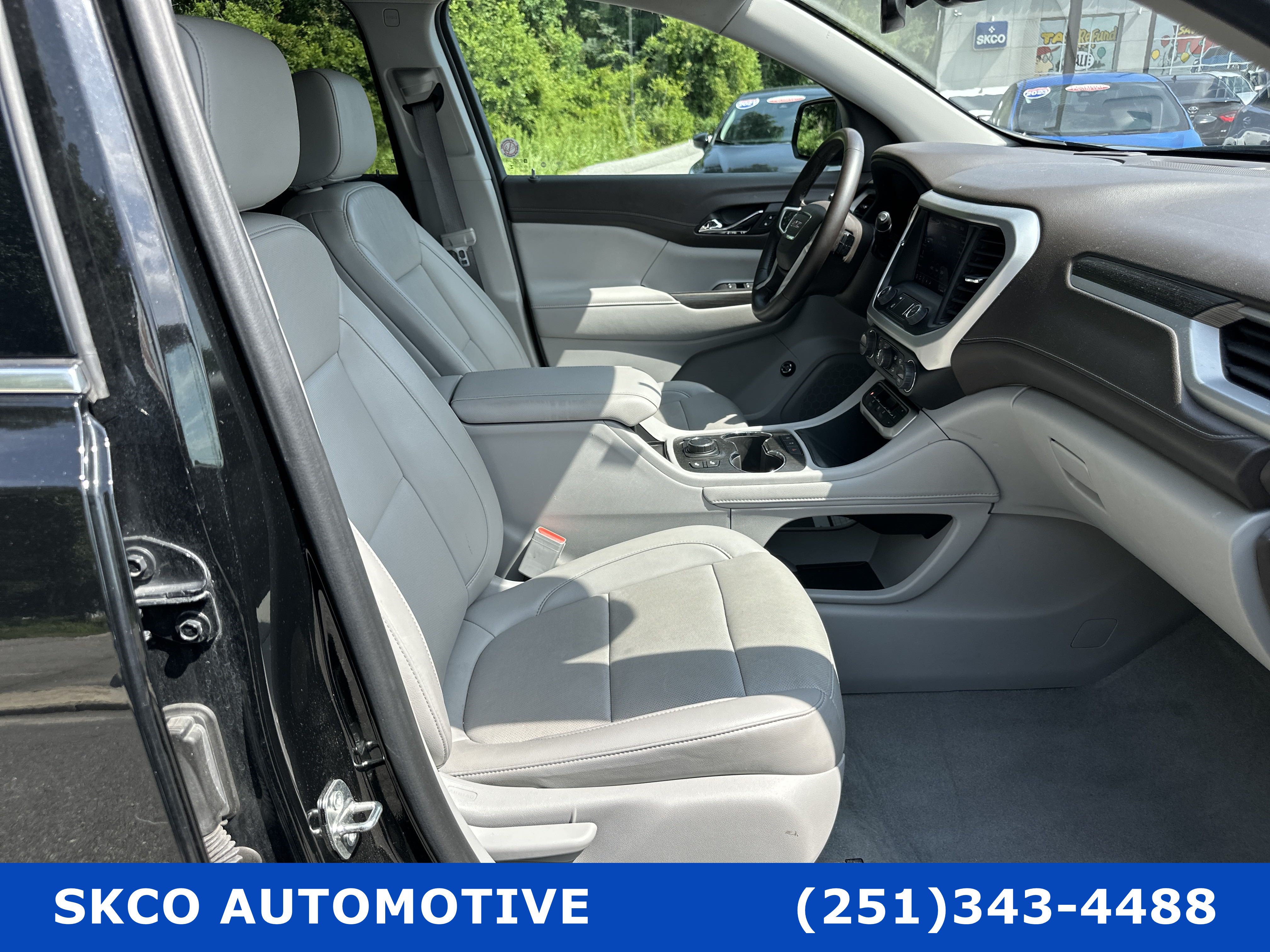 Used 2023 GMC Acadia SLT FWD image 13