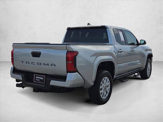 Certified 2025 Toyota Tacoma SR5 AWD/4WD image 5