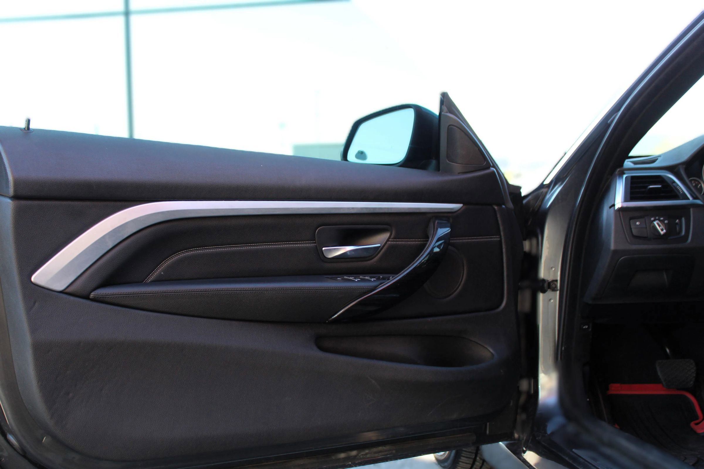 Used 2018 BMW 430i Convertible image 15