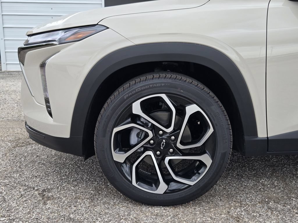 New 2026 Chevrolet Trax RS w/ Sunroof Package FWD image 9