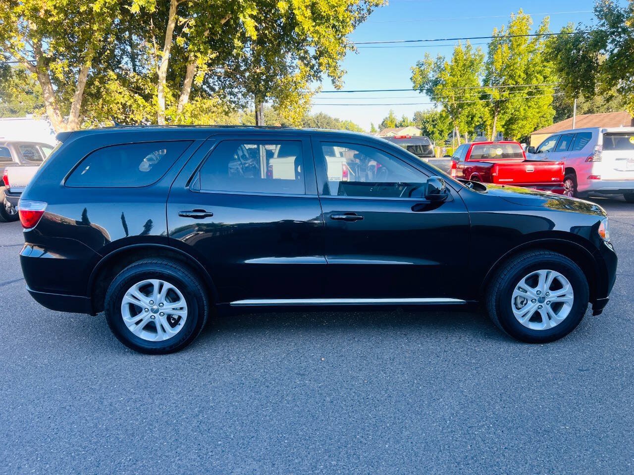 Used 2012 Dodge Durango SXT AWD/4WD image 6