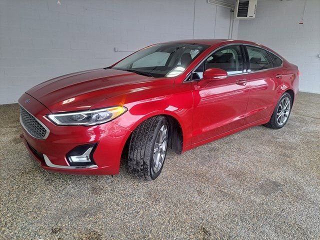 Used 2020 Ford Fusion Titanium image 2