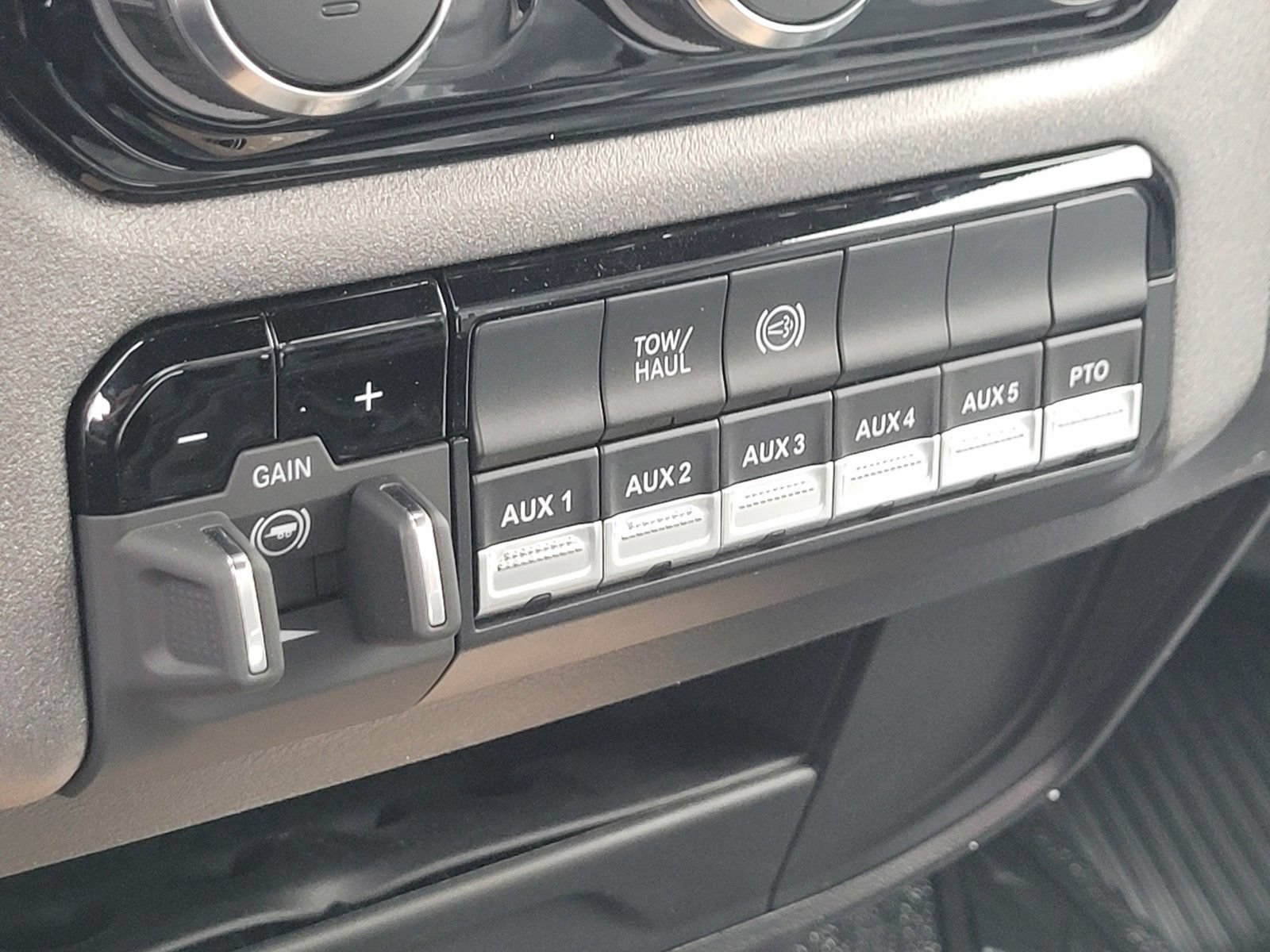 New 2026 RAM 3500 Tradesman RWD image 13