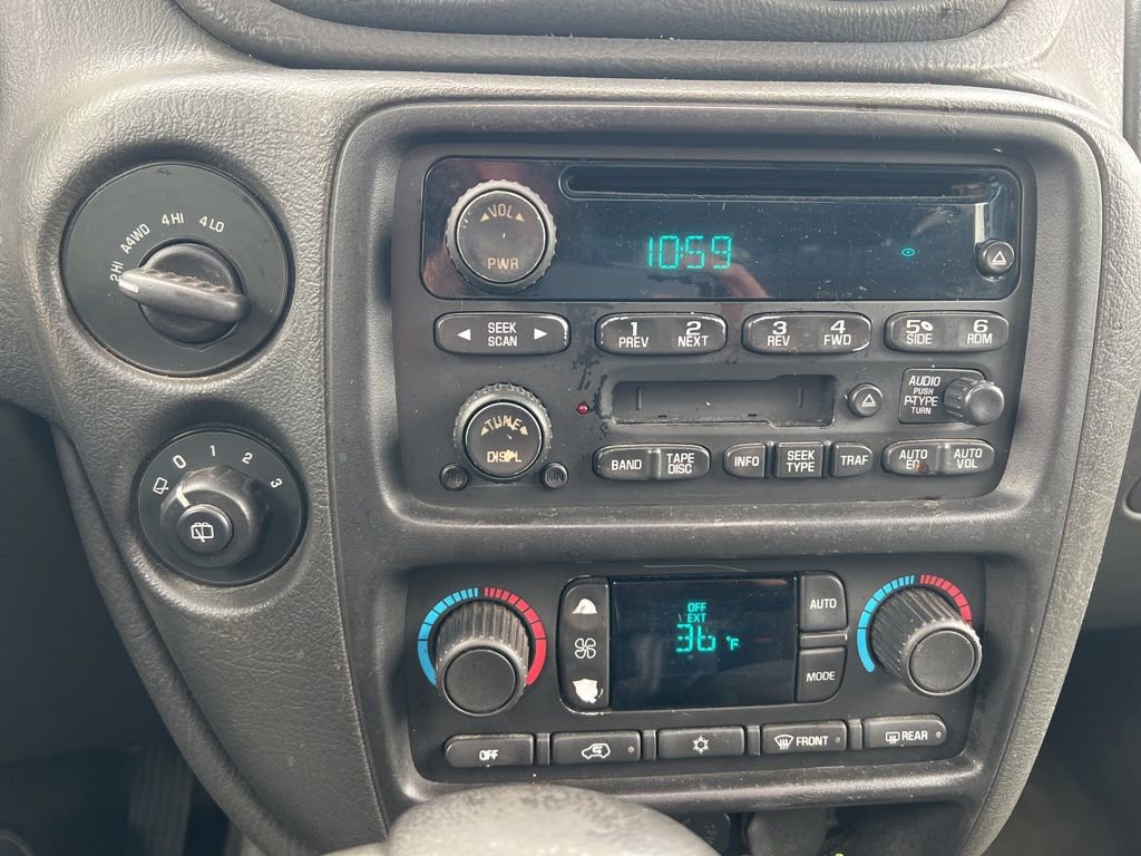 Used 2004 Chevrolet TrailBlazer LT w/ LT Package 1 image 21