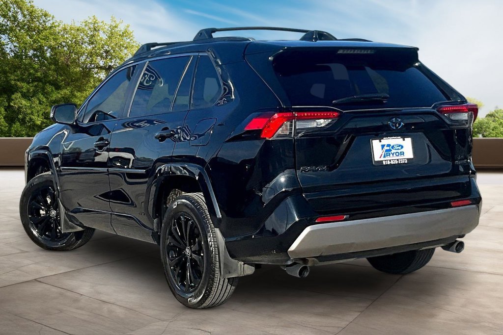 Used 2024 Toyota RAV4 SE AWD/4WD image 12