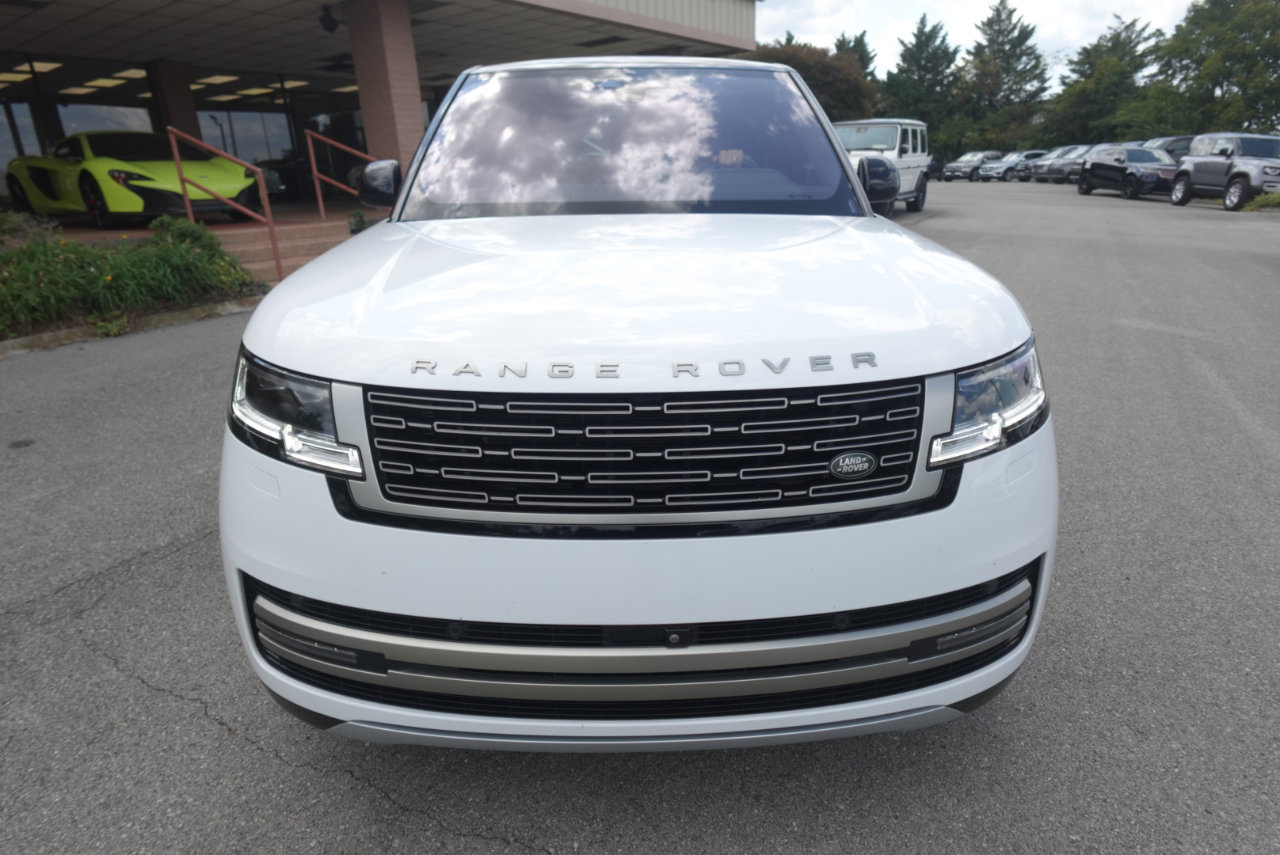 Used 2023 Land Rover Range Rover SE image 6
