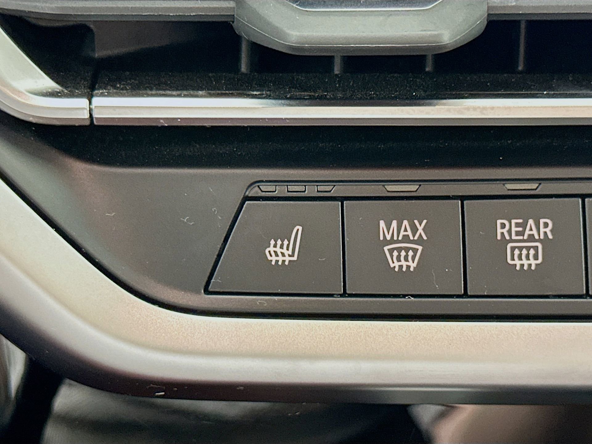 Used 2023 BMW X3 sDrive30i w/ M Sport Package image 21