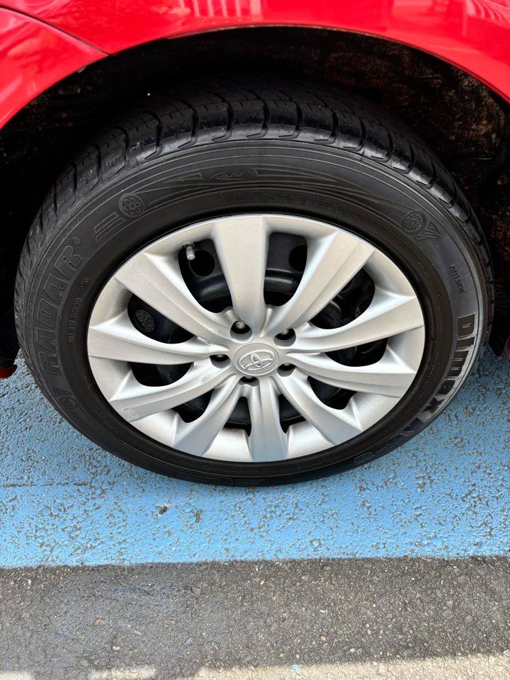 Used 2012 Toyota Corolla LE FWD image 23