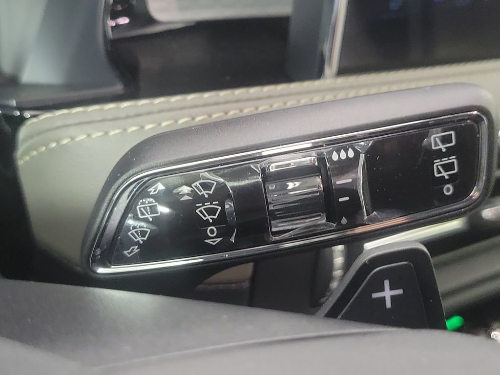 Certified 2025 Lincoln Corsair FWD image 24