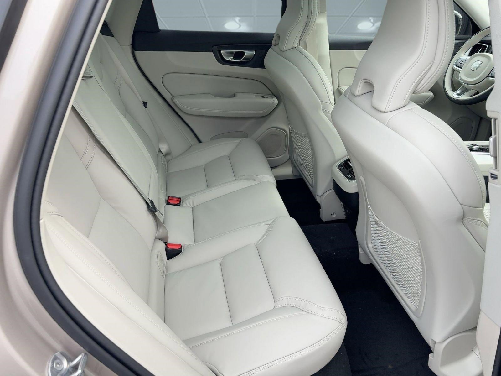 New 2026 Volvo XC60 B5 Ultra w/ Protection Package Premier image 29