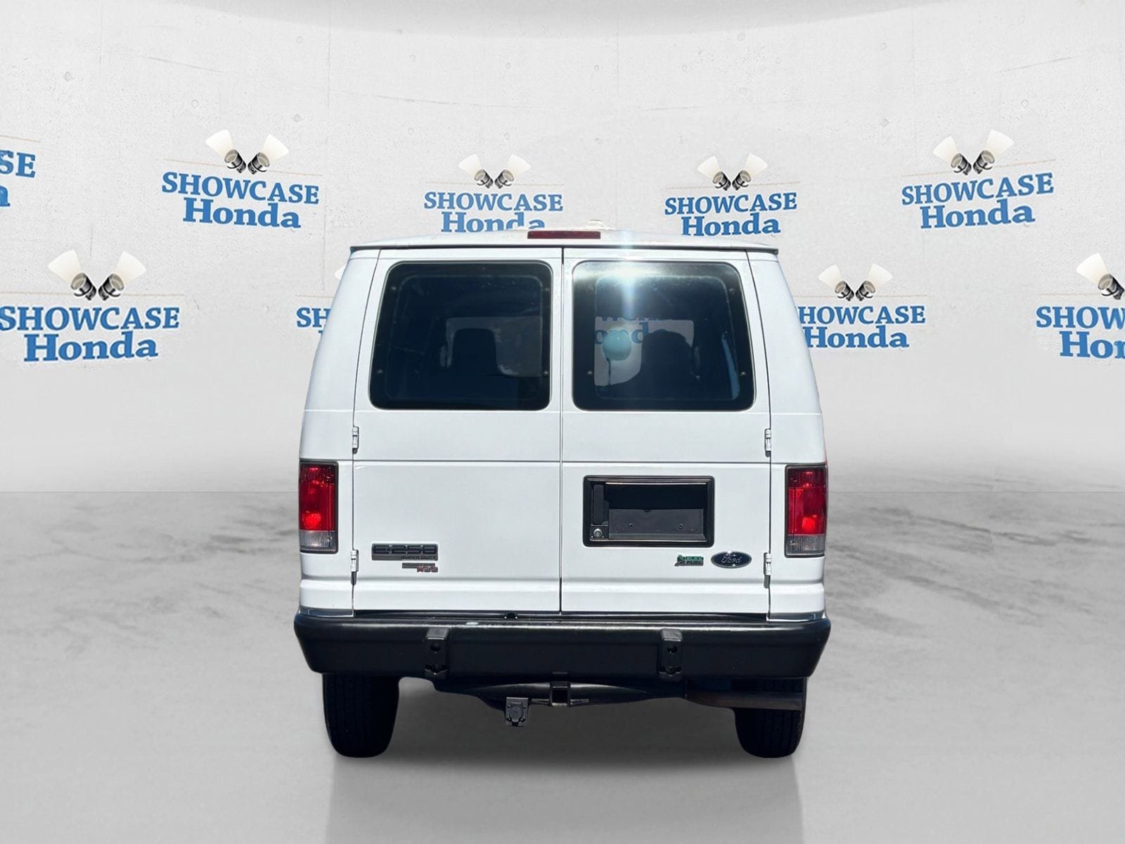 Used 2014 Ford E-250 and Econoline 250 w/ Power Group image 7