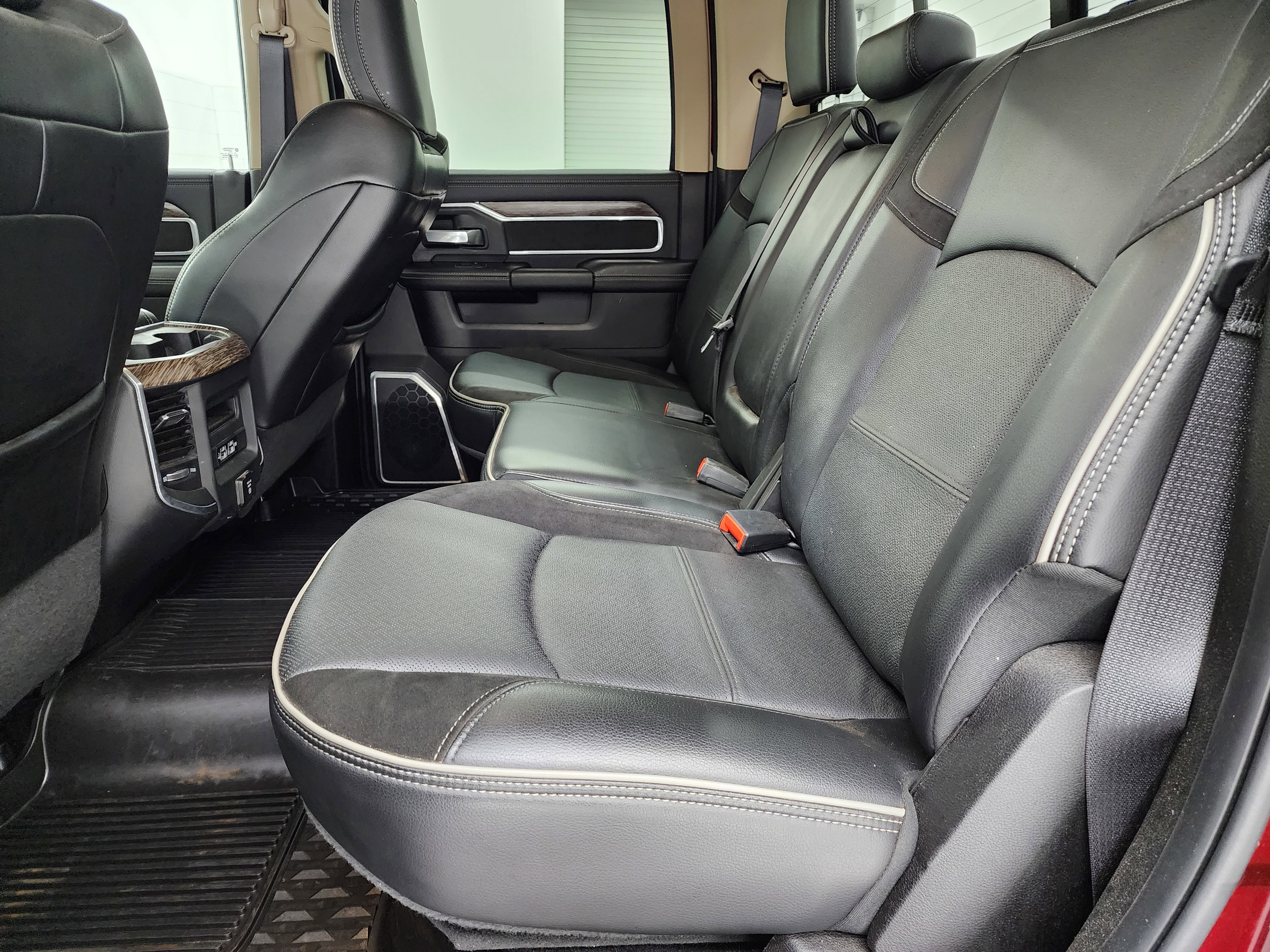 Used 2020 RAM 3500 Laramie image 9
