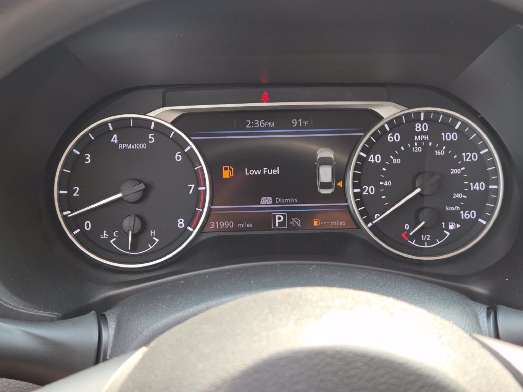 Certified 2025 Nissan Sentra SV FWD image 32