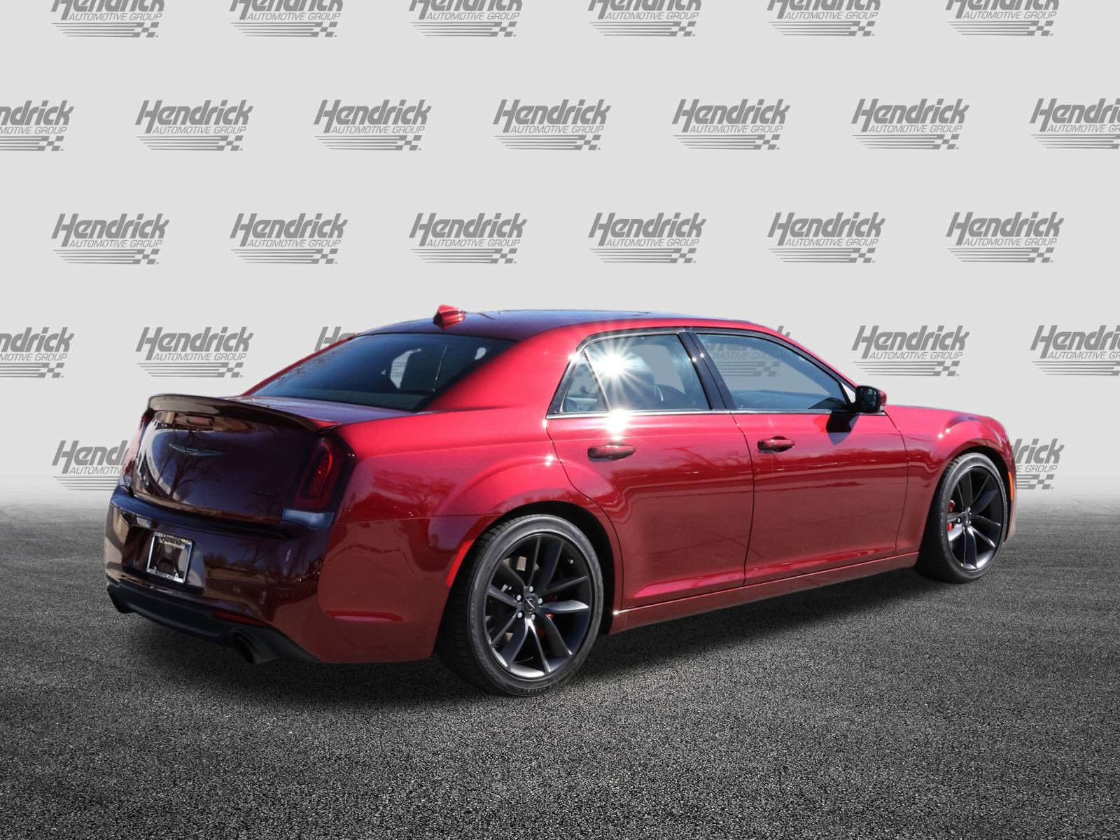 Used 2023 Chrysler 300 C image 9