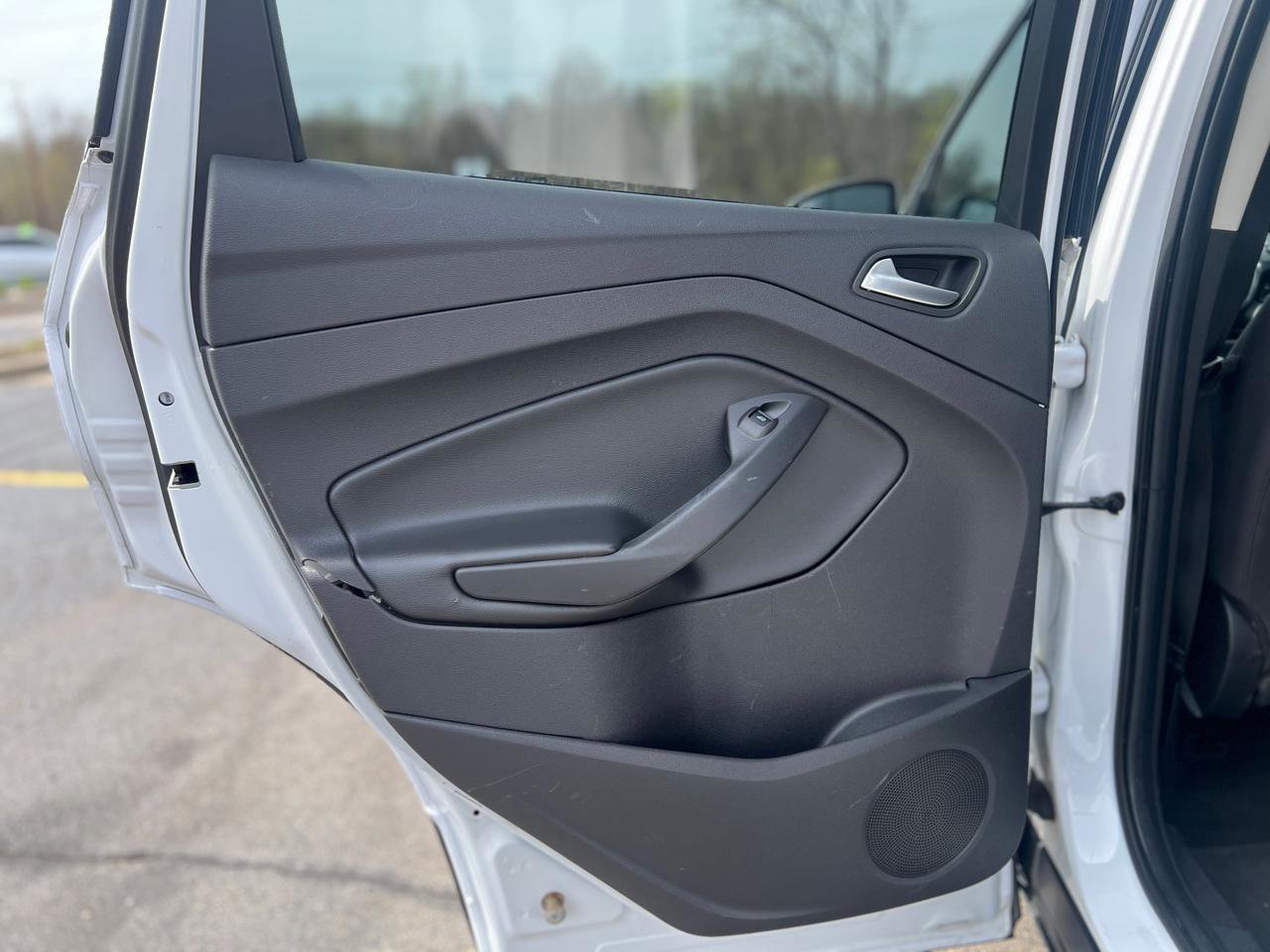 Used 2014 Ford Escape SE image 29