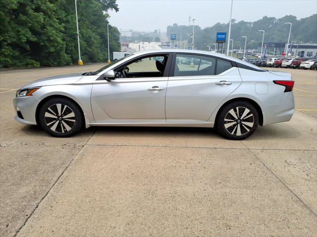 Used 2022 Nissan Altima 2.5 SV FWD image 5