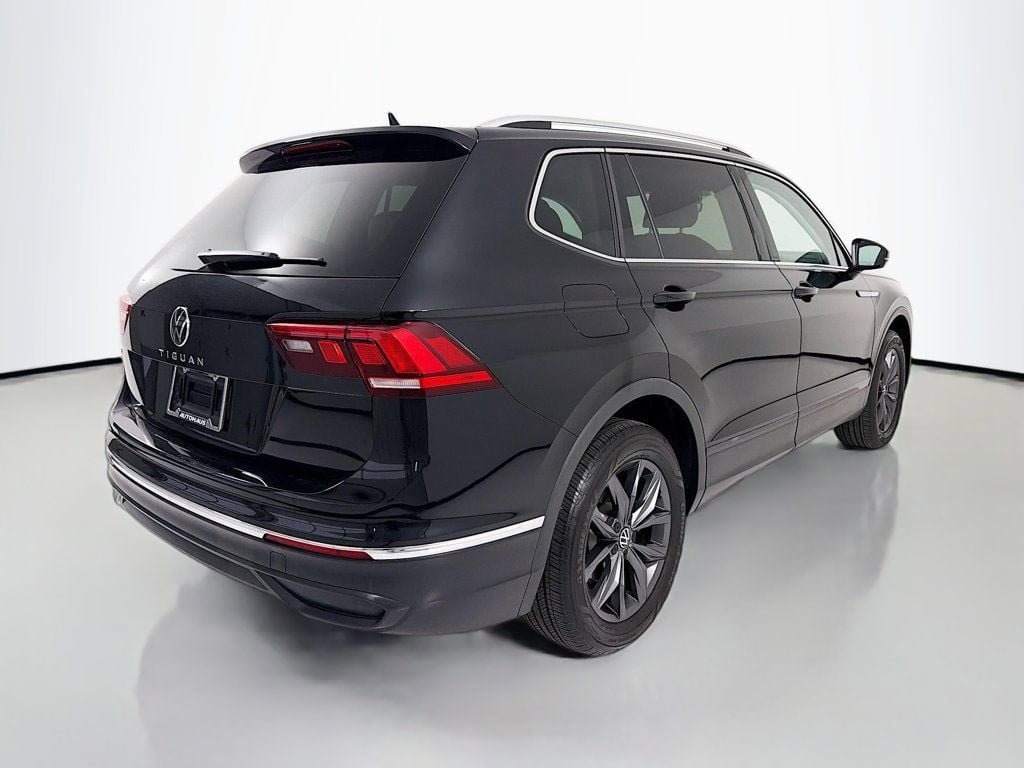 Used 2023 Volkswagen Tiguan SE FWD image 7