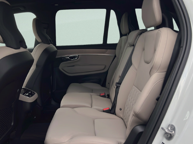 New 2027 Volvo XC90 B6 Plus AWD/4WD image 9