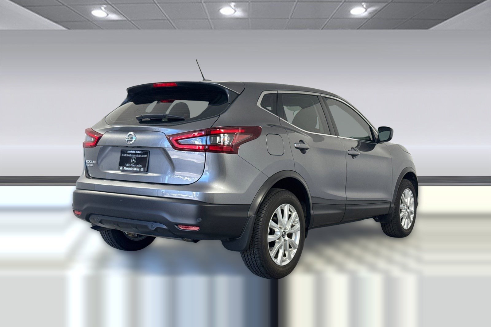 Used 2021 Nissan Rogue Sport S FWD image 8