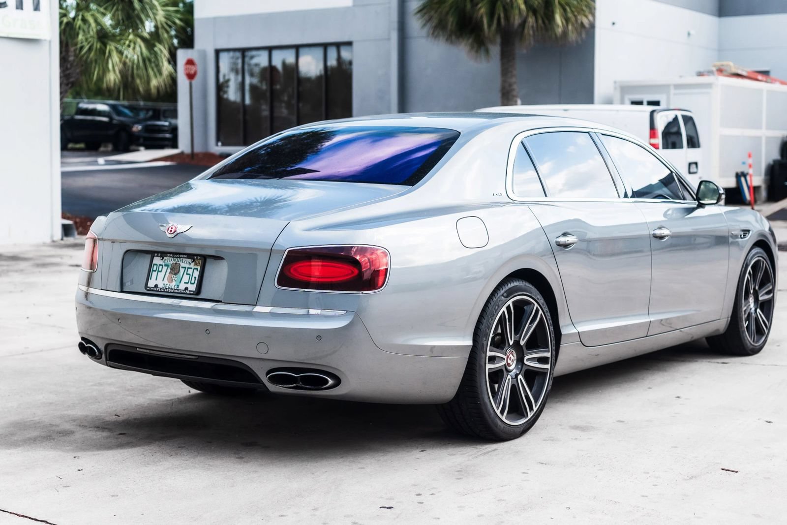 Used 2017 Bentley Flying Spur S V8 AWD/4WD image 18
