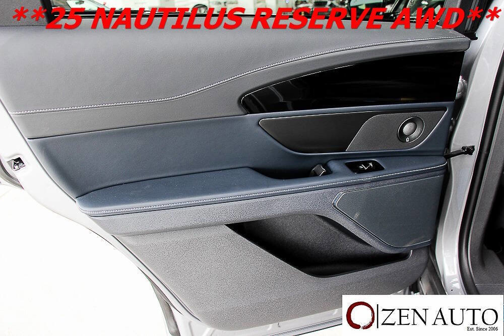Used 2025 Lincoln Nautilus Reserve image 23