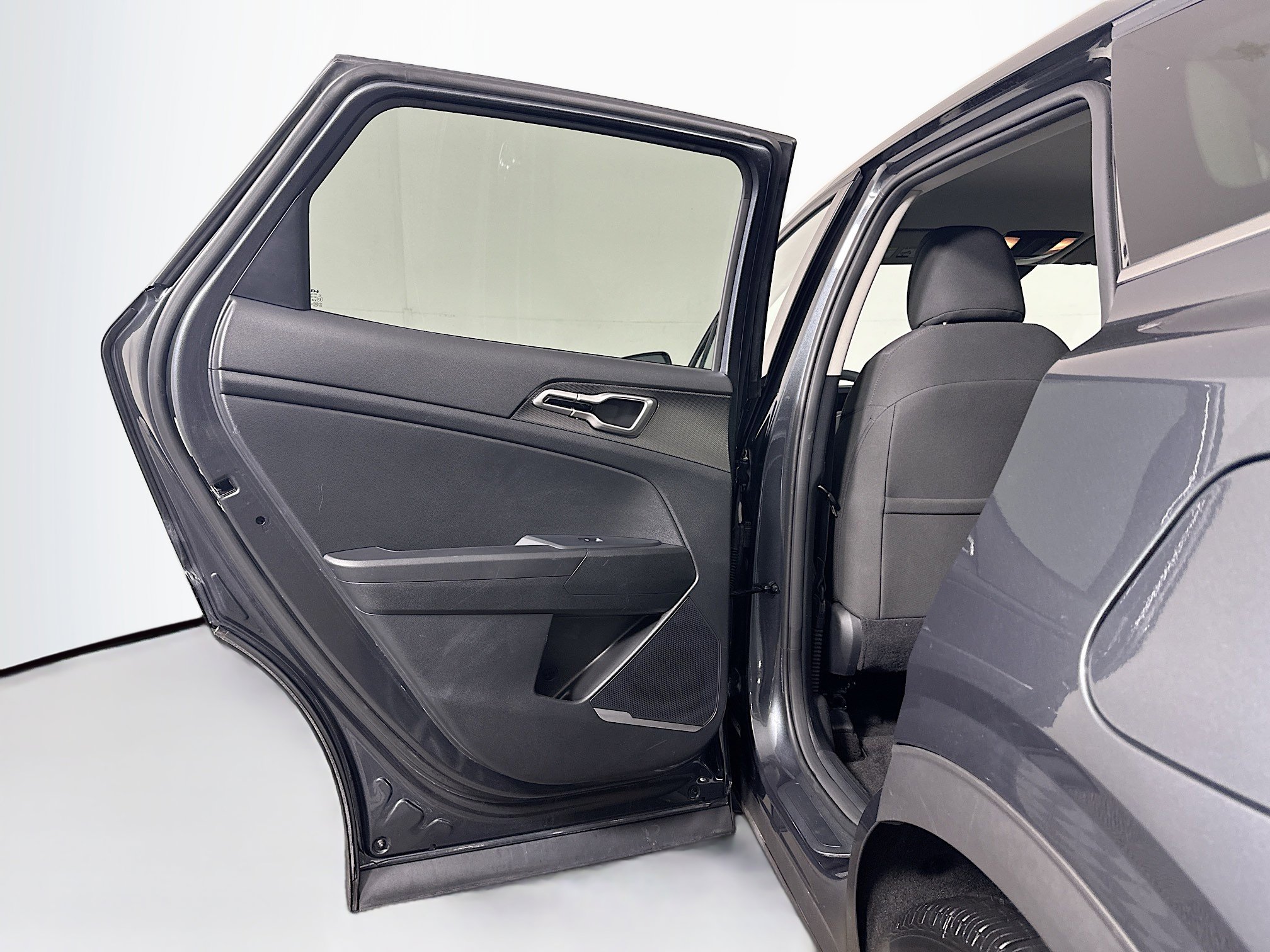 Used 2025 Kia Sportage LX image 25