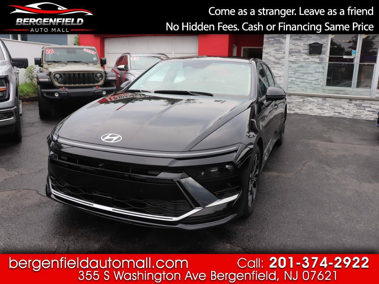 Used 2025 Hyundai Sonata SEL FWD image 1