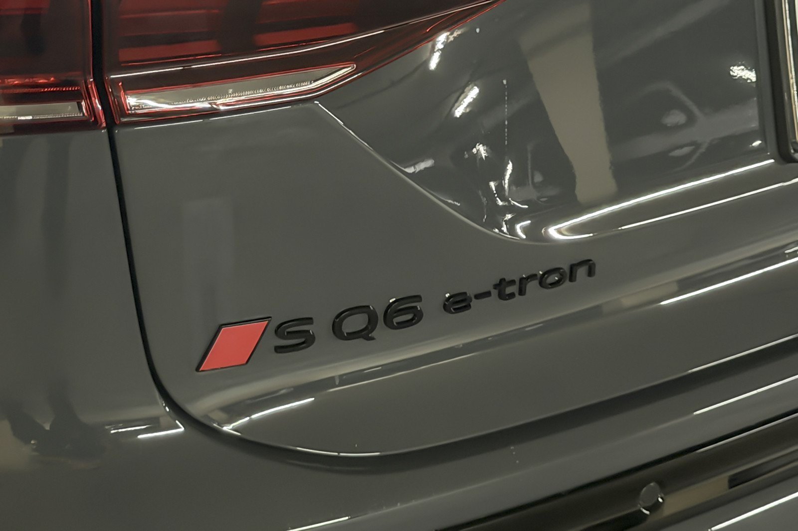 New 2027 Audi SQ6 e-tron Prestige AWD/4WD image 26