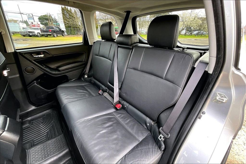 Used 2015 Subaru Forester 2.5i Limited image 21