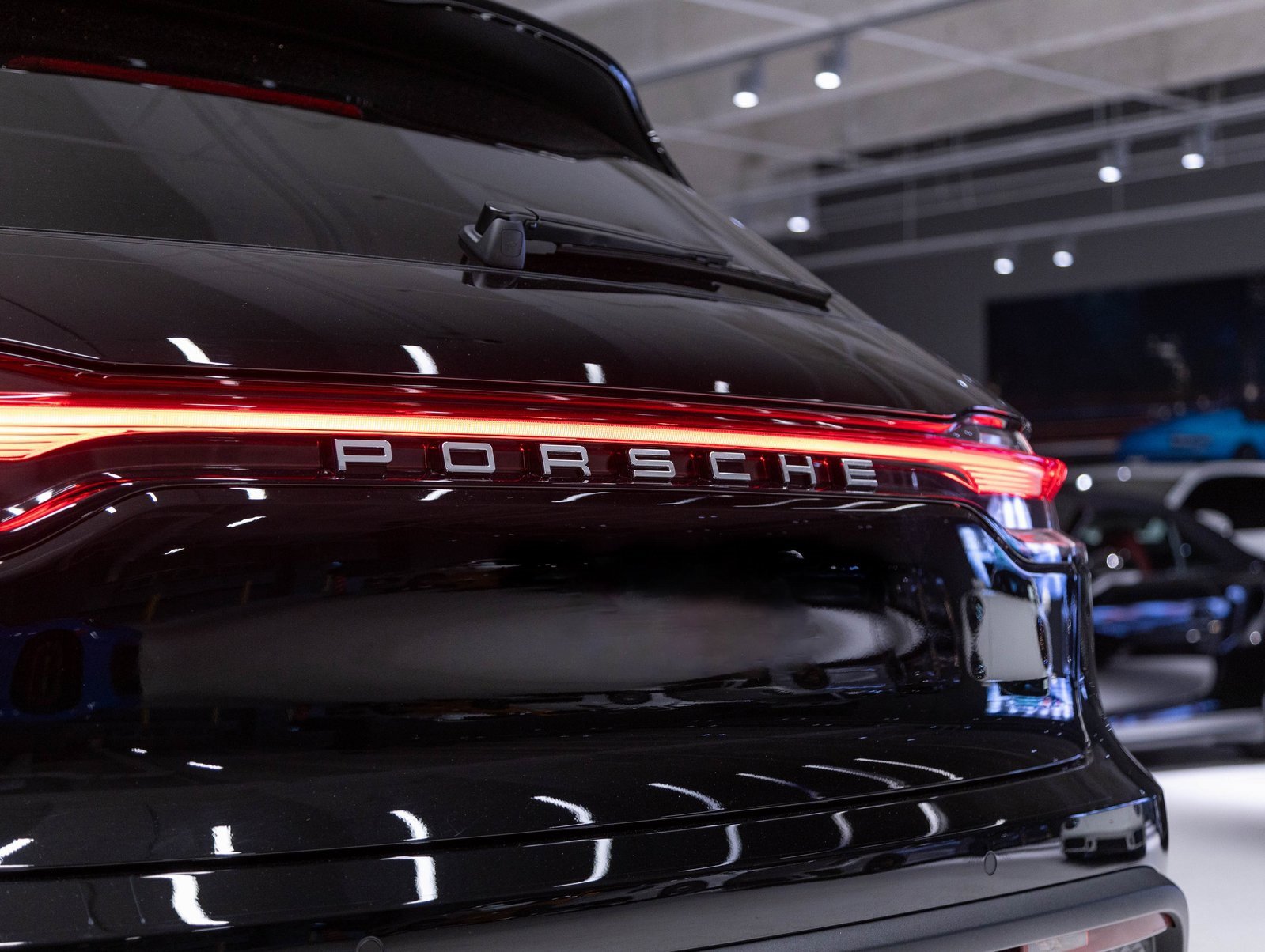 Certified 2026 Porsche Macan image 32