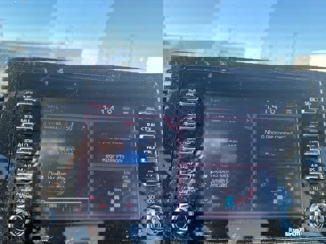 Used 2022 Toyota Camry SE image 15