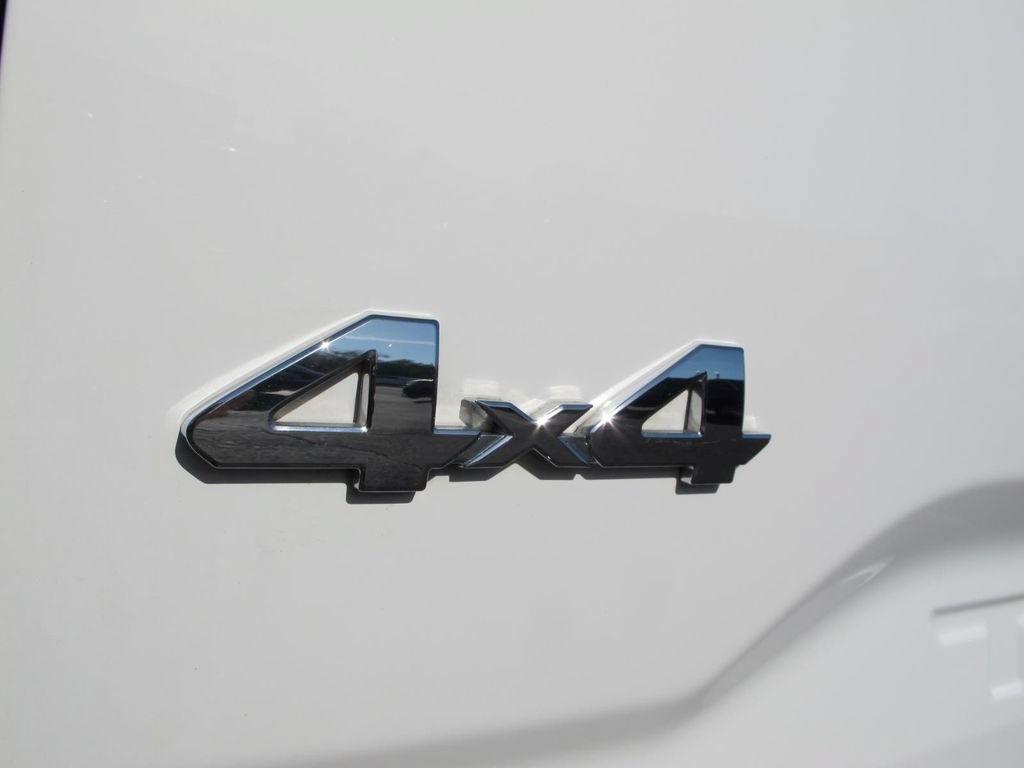 Used 2023 Toyota Tacoma SR5 w/ Technology Package AWD/4WD image 9