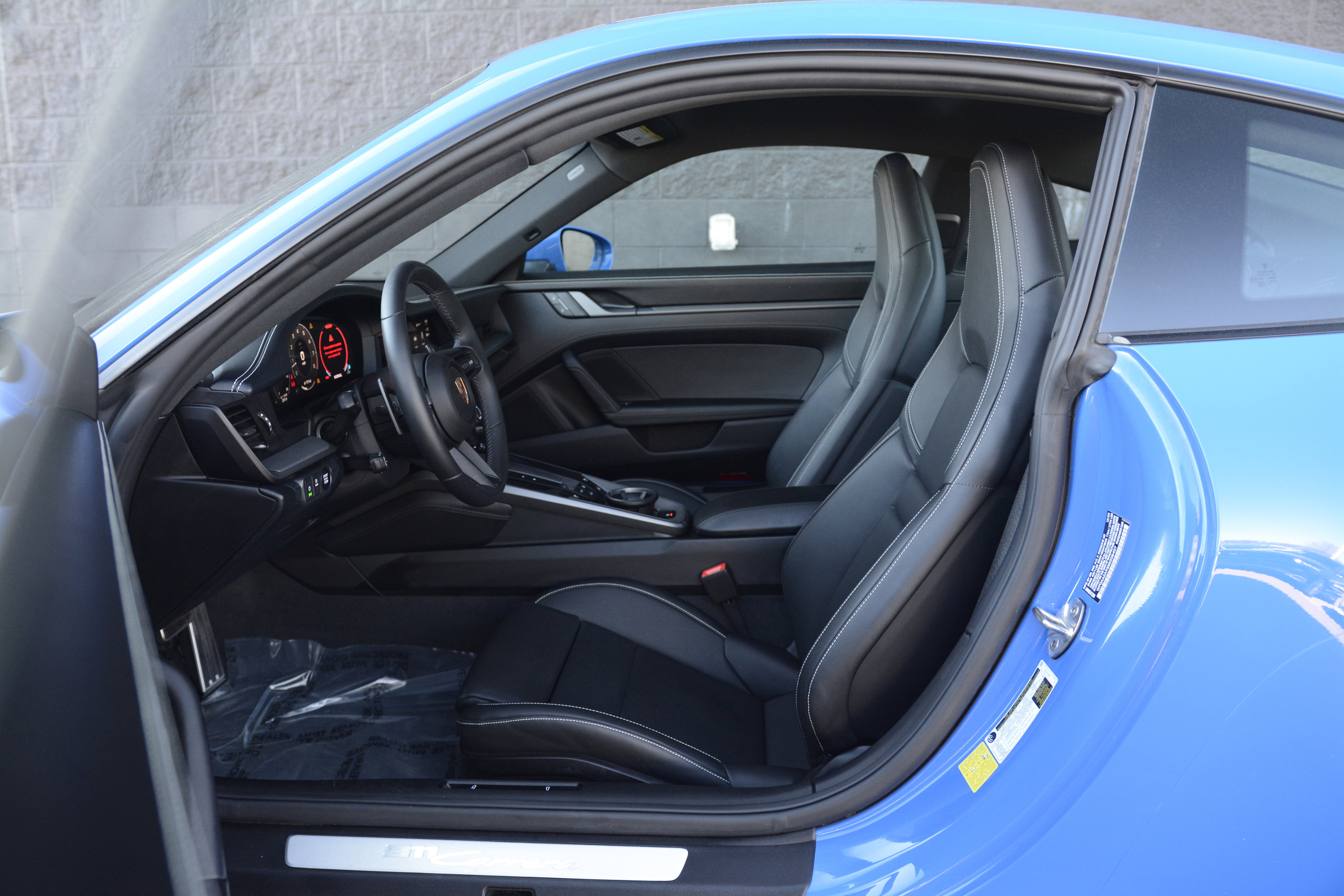 Certified 2025 Porsche 911 Carrera RWD image 15